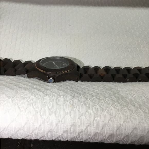 Earth watch - Picture 3 of 12